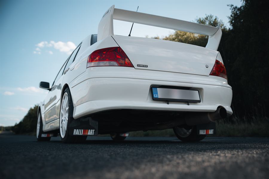 Detail zadní části Mitsubishi Lancer Evolution